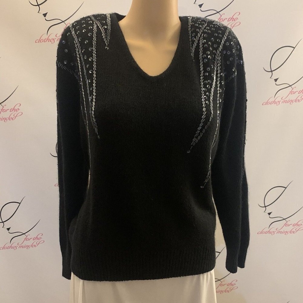 Le Chois. Size Small. Silk/nylon/angora/lambs wool Blend Sweater. Beaded. B95